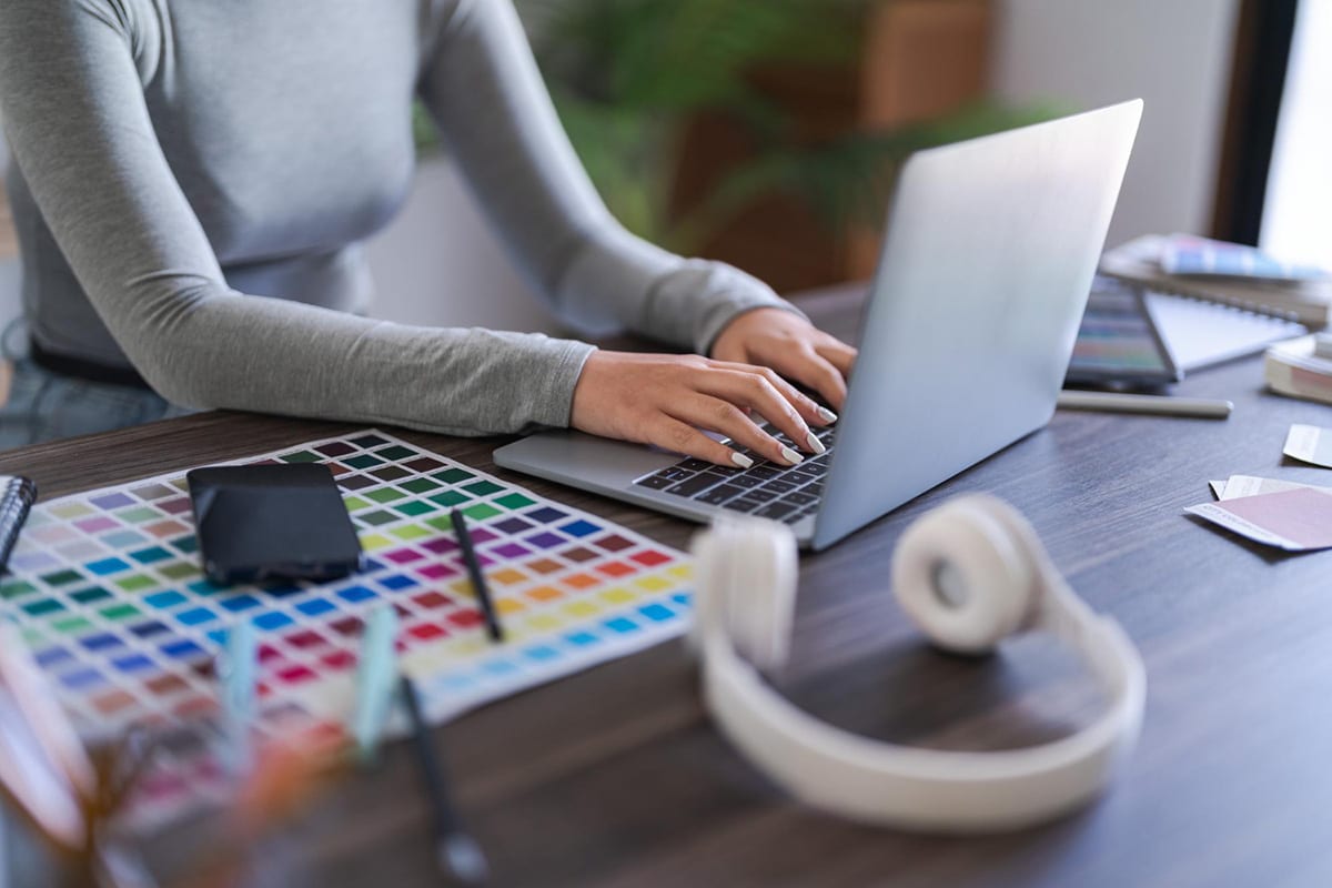 graphic designer, freelancer graphic designers, in house designer