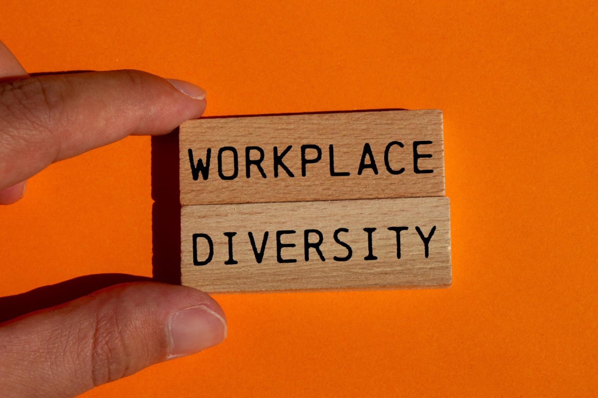 independent contractors, work arrangement, employees compensation