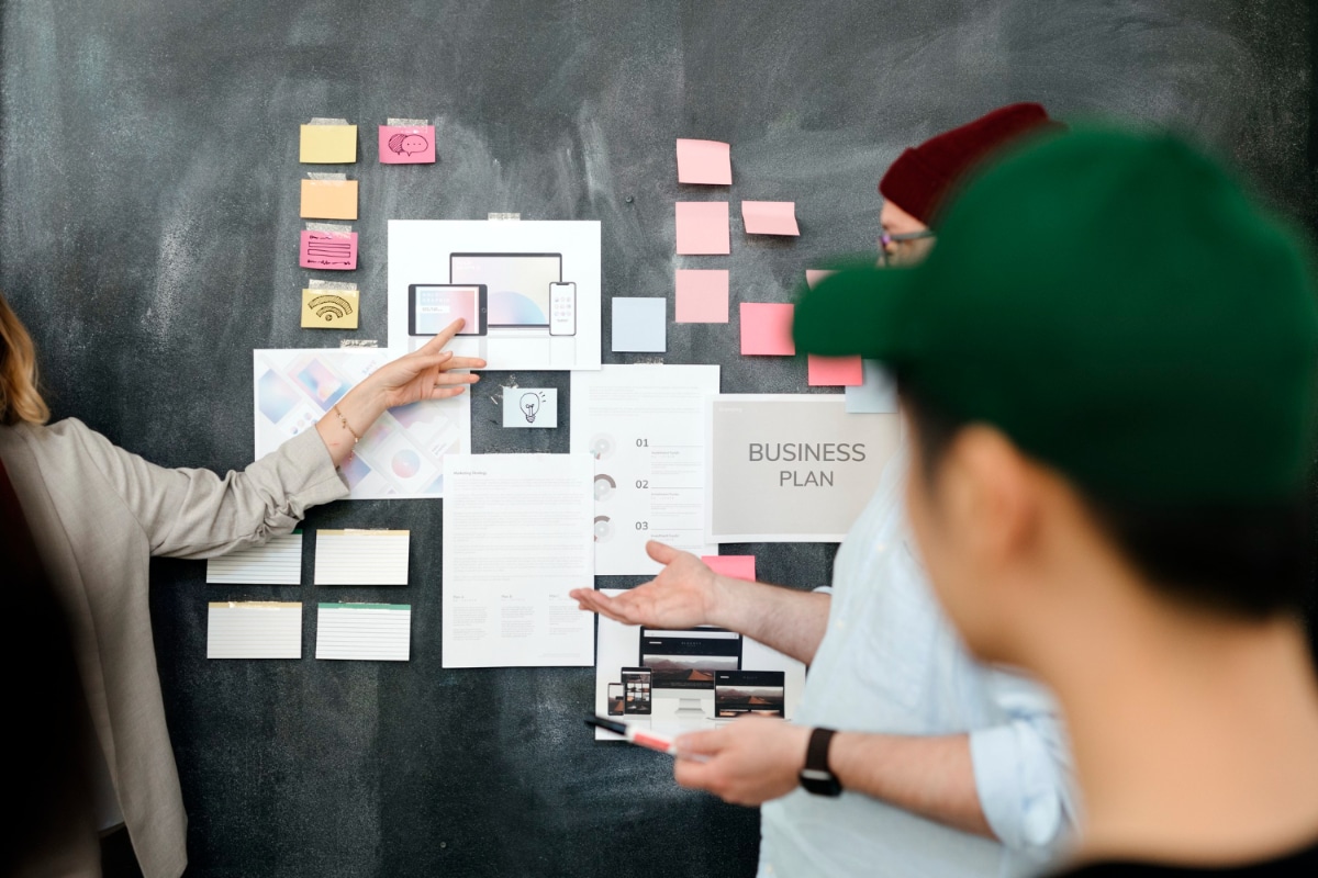 content marketing strategy, social media strategy, content marketing